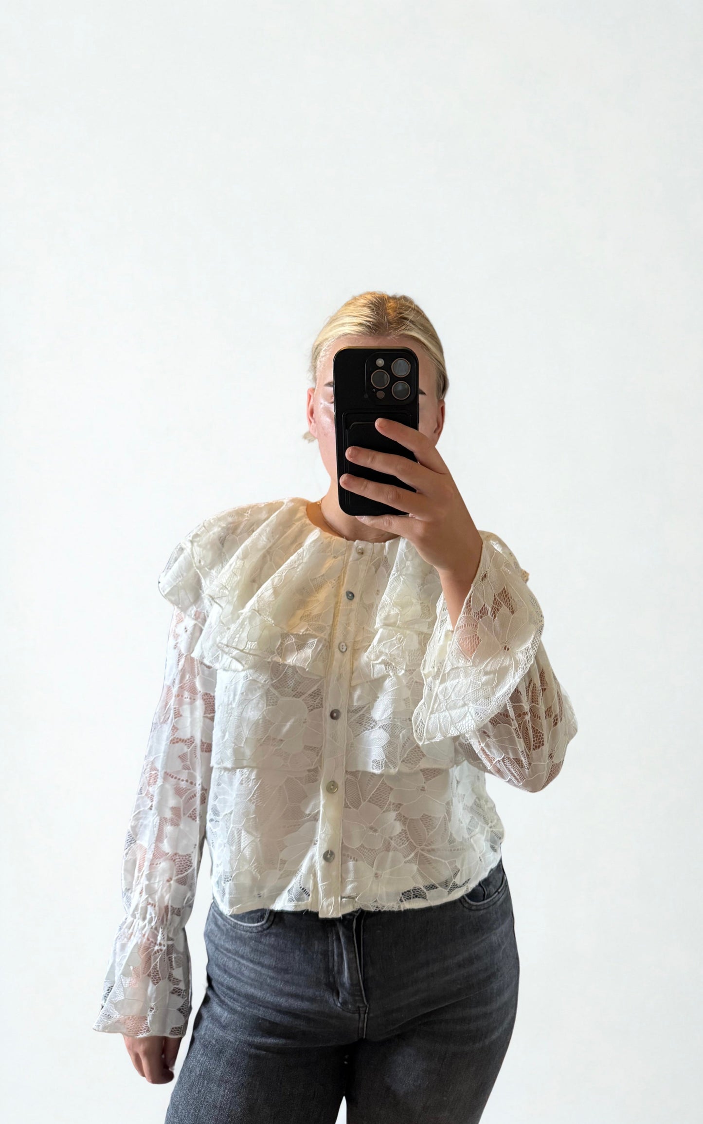 Witte kanten blouse - FashionbyDH