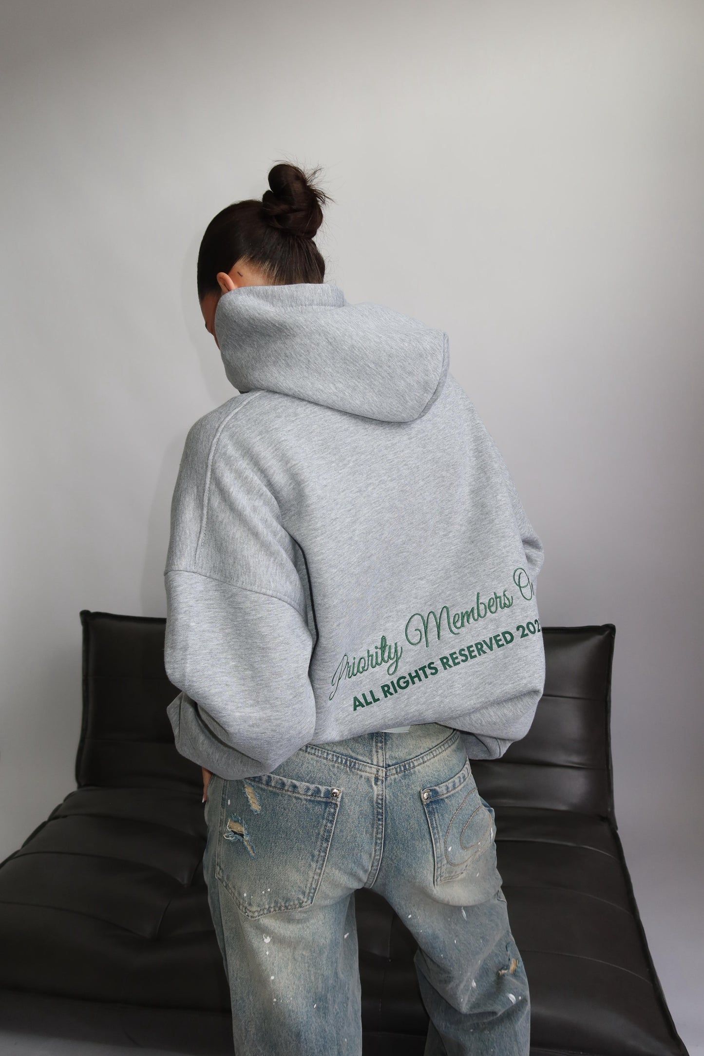 Priority hoodie grijs