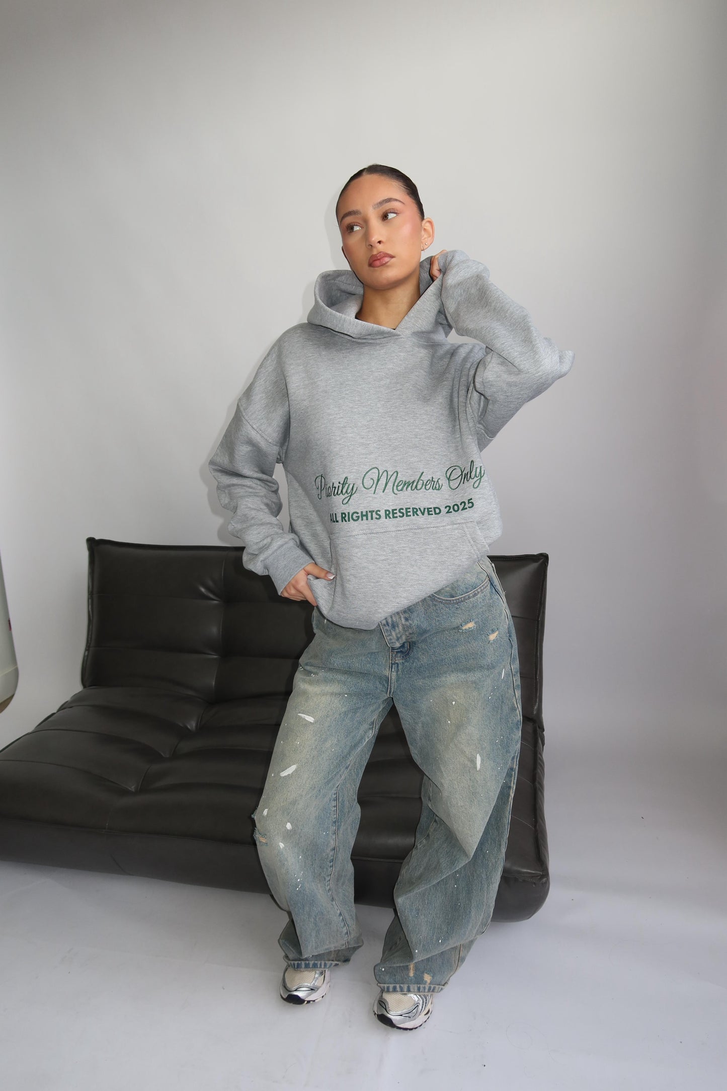 Priority hoodie grijs