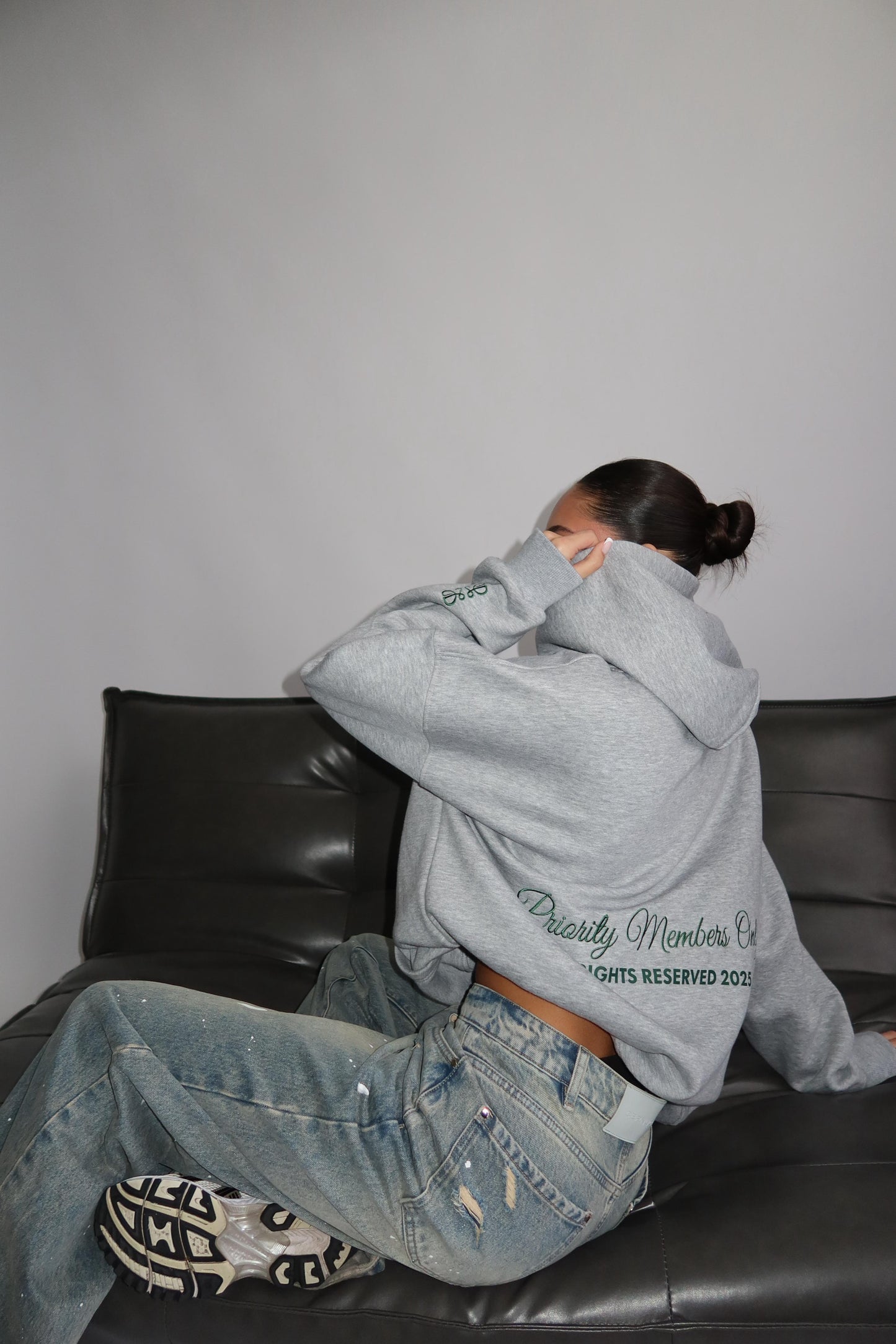 Priority hoodie grijs