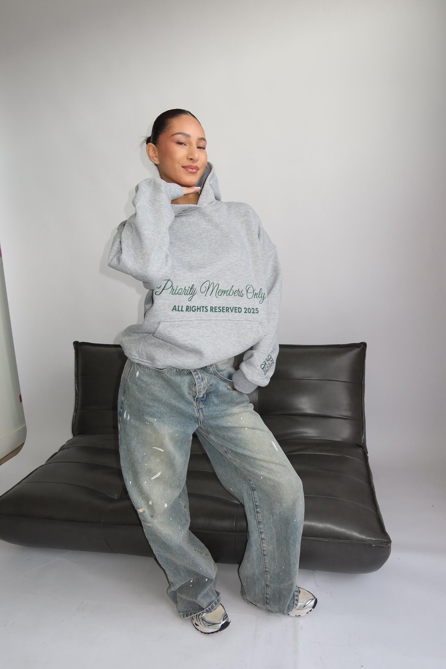Priority hoodie grijs